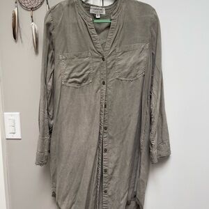 Cloth & Stone Taupe V-Neck Top